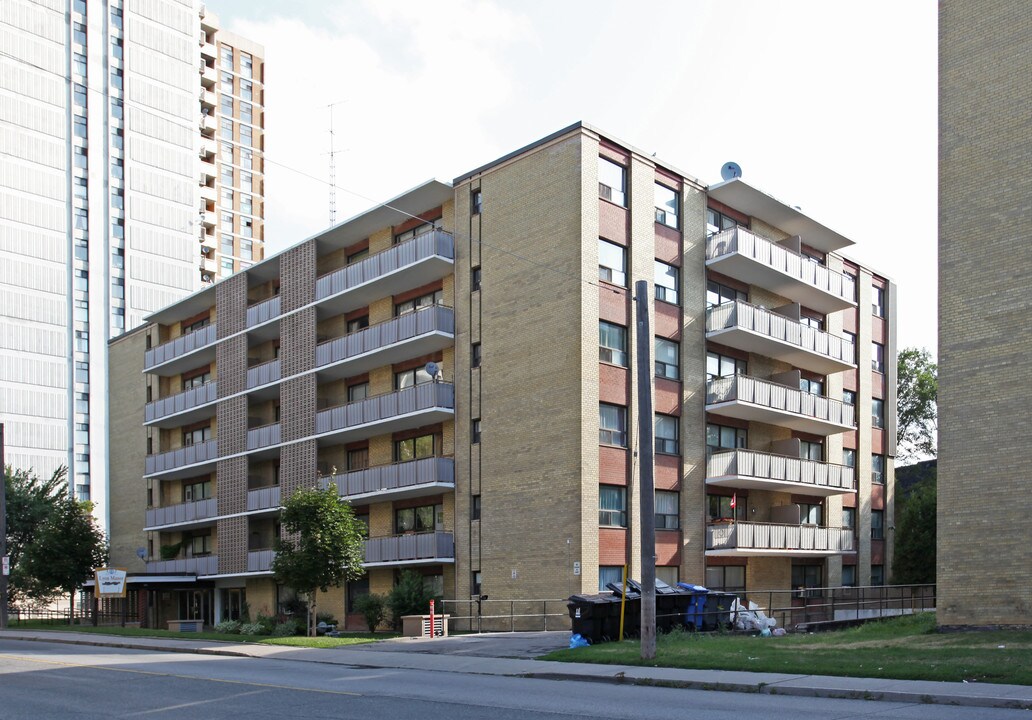 101 Marlee Ave in Toronto, ON - Building Photo