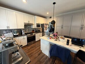 9448 Cedarview Way in Elk Grove, CA - Building Photo - Building Photo