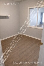 112 1st St S in Ladysmith, WI - Foto de edificio - Building Photo