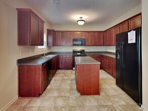 2551 Freemont St in Snellville, GA - Building Photo - Building Photo