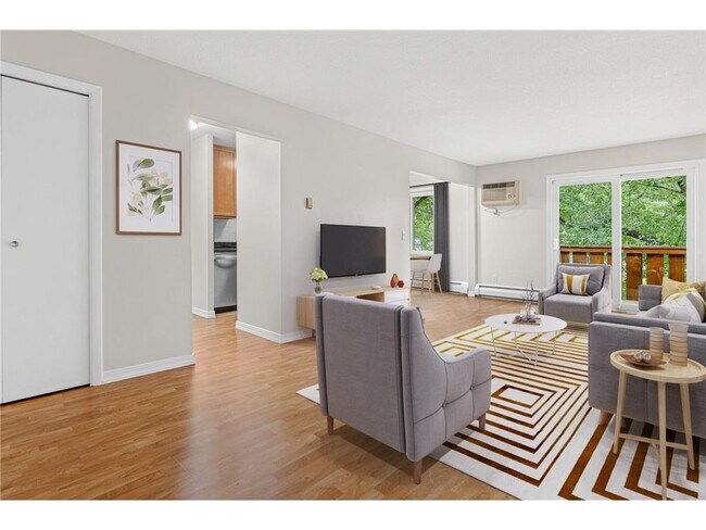 6901 Penn Ave S-Unit -202 in Minneapolis, MN - Building Photo - Building Photo