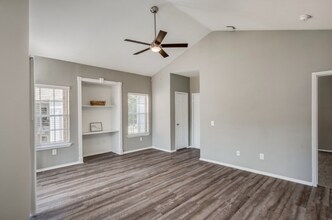 113 W Main St in League City, TX - Building Photo - Building Photo