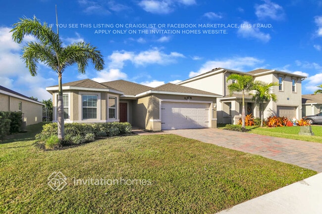 3310 Acapulco Cir in Cape Coral, FL - Building Photo - Building Photo