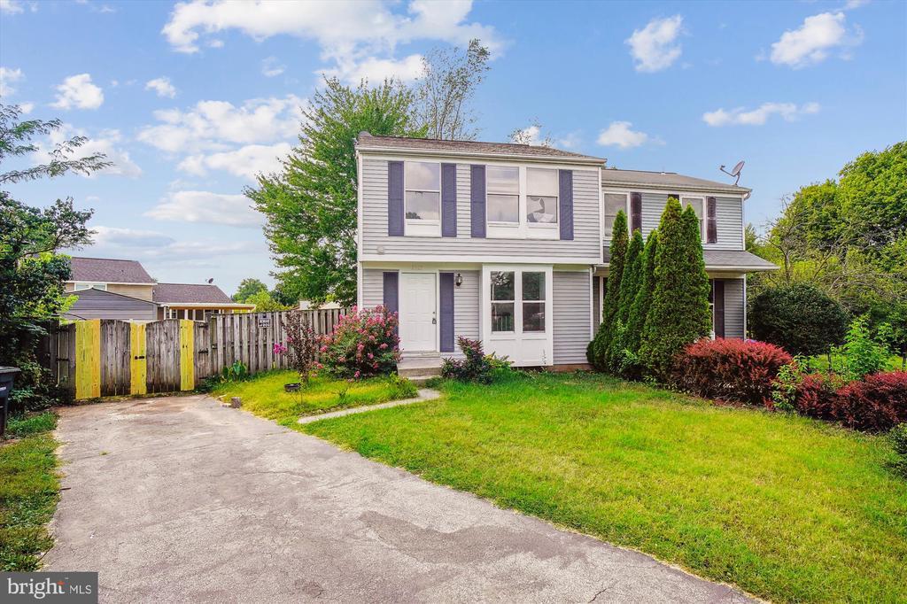 1316 Pear Tree Ct in Frederick, MD - Building Photo