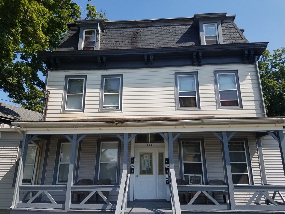 210 Oneil St in Kingston, NY - Building Photo