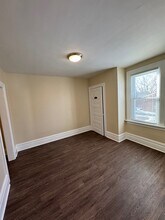 442 Oneida St, Unit #2 in Pittsburgh, PA - Foto de edificio - Building Photo