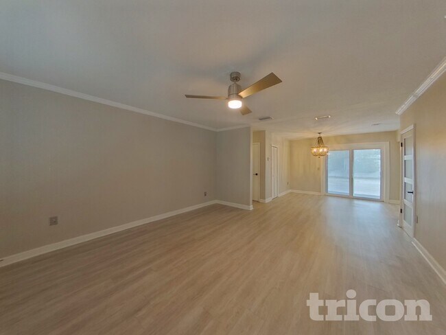 2317 13th Ave SW in Largo, FL - Building Photo - Building Photo