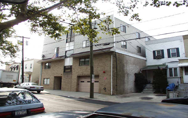 6901 Polk St in Guttenberg, NJ - Building Photo