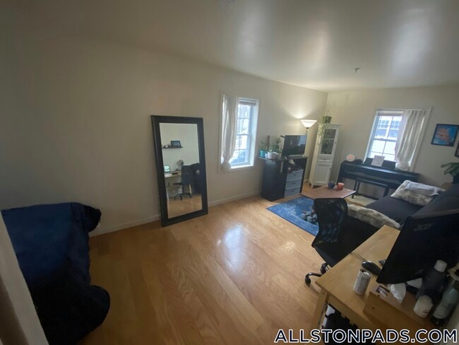 36 Raymond St in Boston, MA - Building Photo - Building Photo