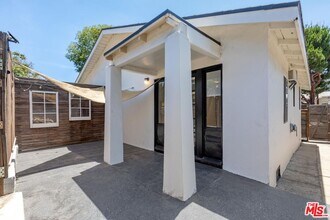 2370 Silver Lake Blvd in Los Angeles, CA - Building Photo - Building Photo