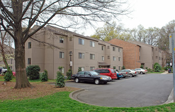 Poplar Grove in Charlotte, NC - Building Photo - Building Photo