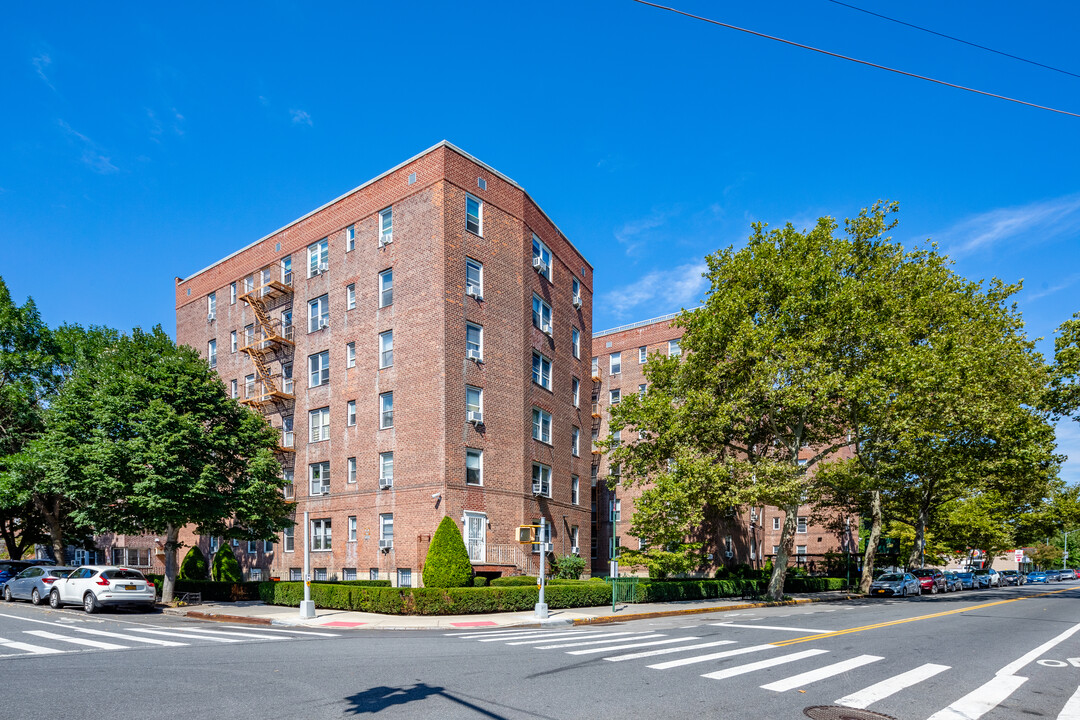 Dahill Gardens in Brooklyn, NY - Building Photo