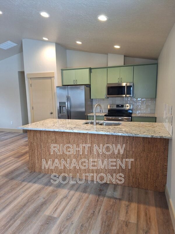 702 Smith Ave in Nampa, ID - Building Photo - Building Photo