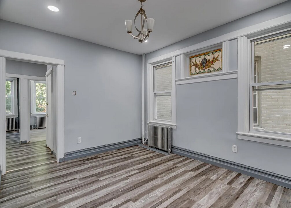 25 Bartholdi Ave, Unit 2 in Jersey City, NJ - Building Photo