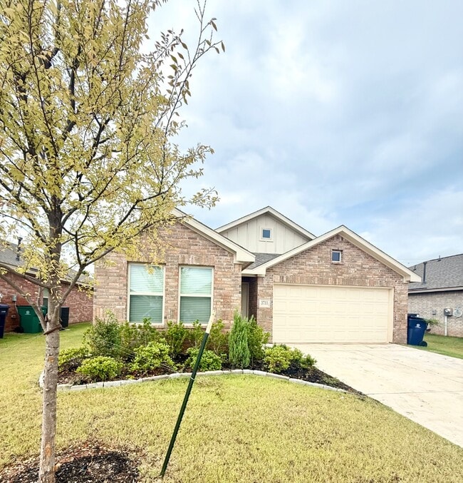 property at 3733 Palmetto Blf Dr