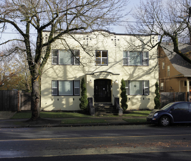 University Apartments in Portland, OR - Building Photo - Building Photo