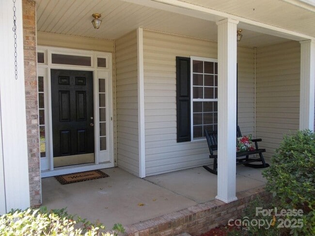 14616 Eastgrove Dr in Pineville, NC - Building Photo - Building Photo