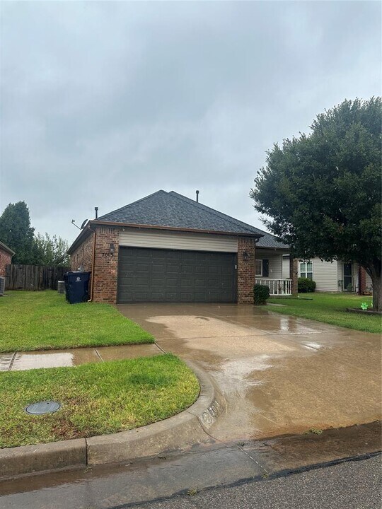 7013 Eagles Landing in Oklahoma City, OK - Building Photo