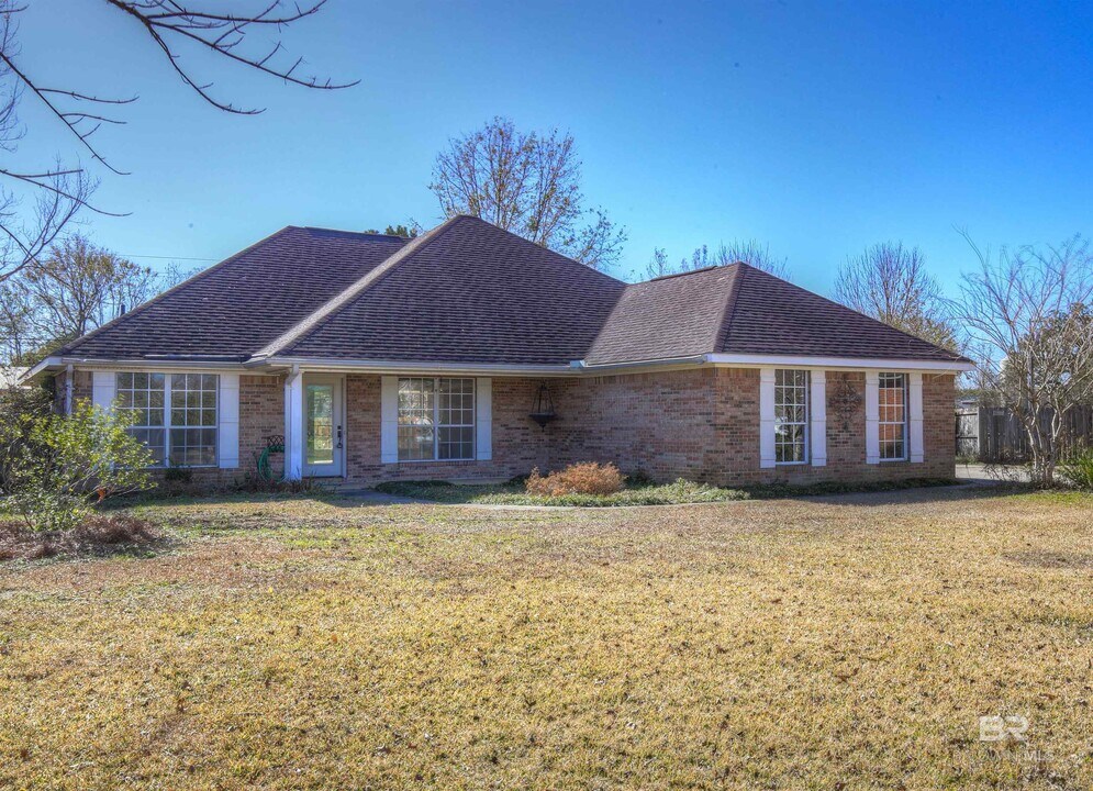 200 Hawthorne Cir in Fairhope, AL - Building Photo