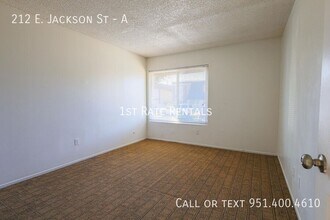 212 E Jackson St in Rialto, CA - Building Photo - Building Photo