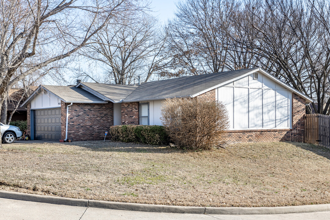 9357 S 89th East Ave in Tulsa, OK - Building Photo