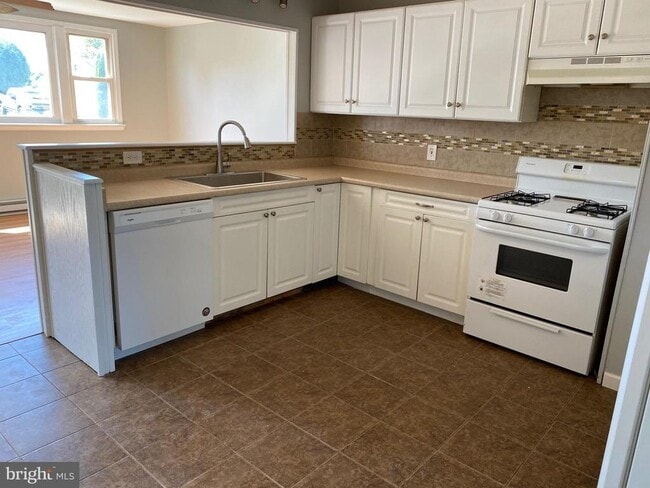 73 Oliver Rd in Enola, PA - Building Photo - Building Photo