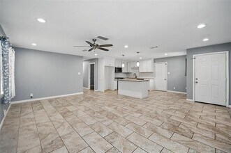 1006 Darlene Ln in Arlington, TX - Building Photo - Building Photo