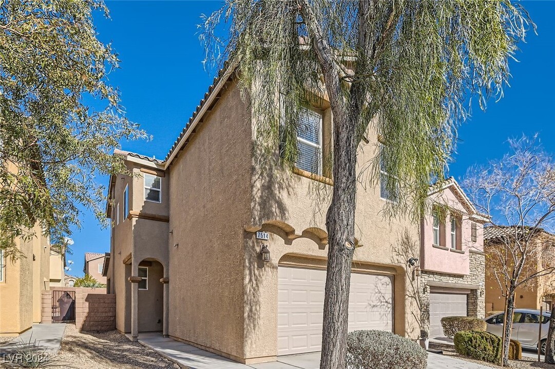 7514 Dancing Breeze Ct in Las Vegas, NV - Building Photo