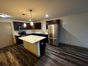 1174 Stonewood Crossing, Unit 204 in Sun Prairie, WI - Building Photo - Building Photo