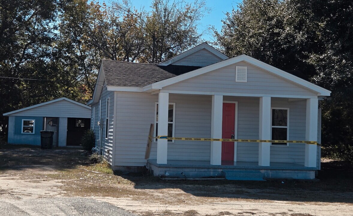 1150 Ramblin Rd in West Columbia, SC - Building Photo