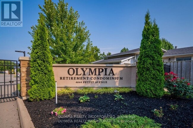 4644 Pettit Ave in Niagara Falls, ON - Building Photo - Building Photo