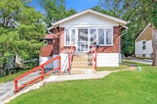 2834 Old Hanley Rd in St. Louis, MO - Building Photo