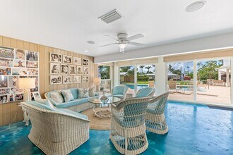 1070 10th St E in Boca Grande, FL - Building Photo - Building Photo