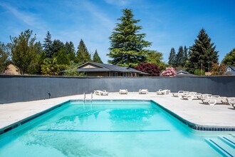 King James Gate in Vancouver, WA - Building Photo - Building Photo