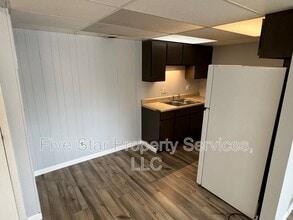 201 W Allen St in Springfield, IL - Building Photo - Building Photo