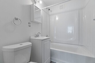 01 Midland Heights Cir in Midland, PA - Building Photo - Building Photo