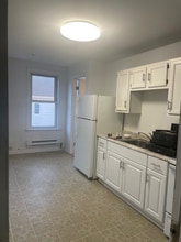 24 Mechanic St, Unit 4 in Webster, MA - Building Photo - Building Photo