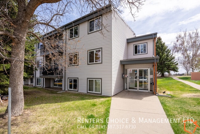 property at 295 Columbia Blvd W