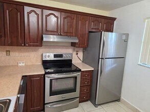 3252 Foxcroft Rd in Miramar, FL - Building Photo - Building Photo