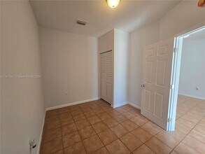 1627 SE 30th St in Homestead, FL - Building Photo - Building Photo