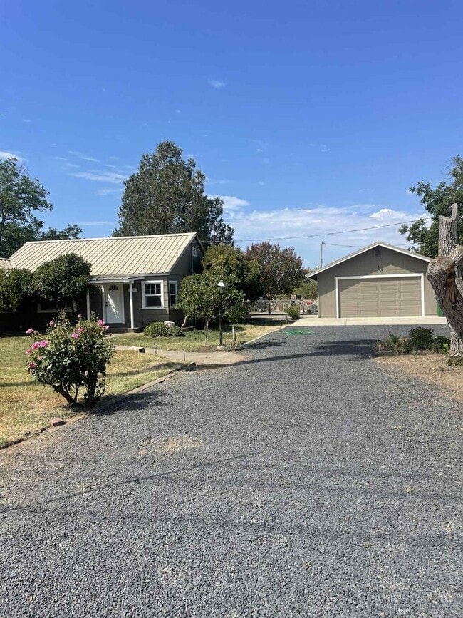 2669 Nord Ave in Chico, CA - Building Photo - Building Photo