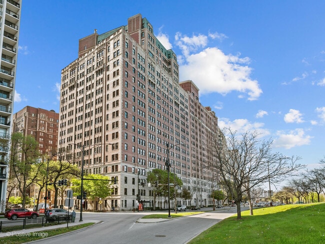 property at 3240 N Lake Shore Dr