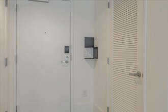 1075 Market St in San Francisco, CA - Building Photo - Building Photo