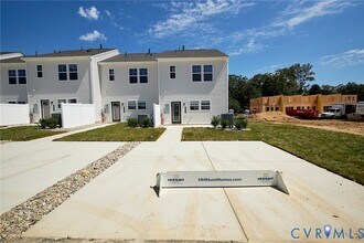 240 Greenpark Rd in Sandston, VA - Building Photo - Building Photo