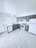 159 Sheeler Ave in Apopka, FL - Building Photo