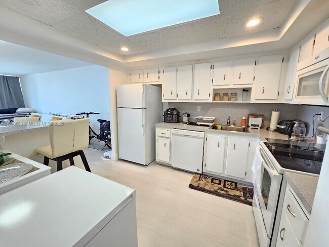 property at 18031 Biscayne Blvd