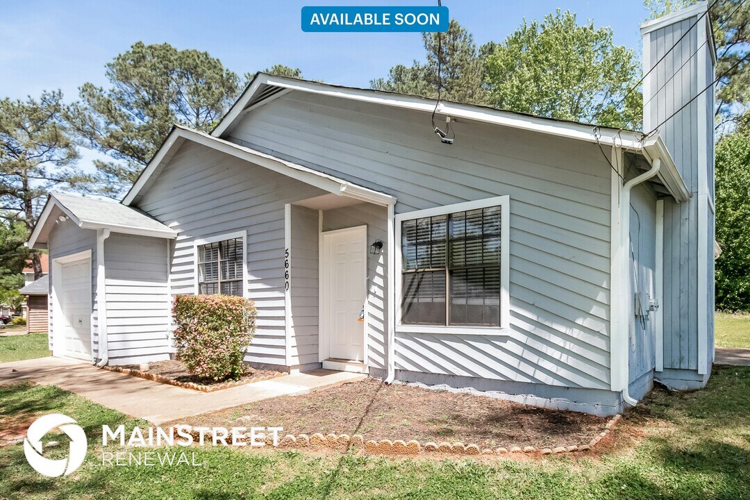 5660 Pine Meadows Ct in Morrow, GA - Building Photo