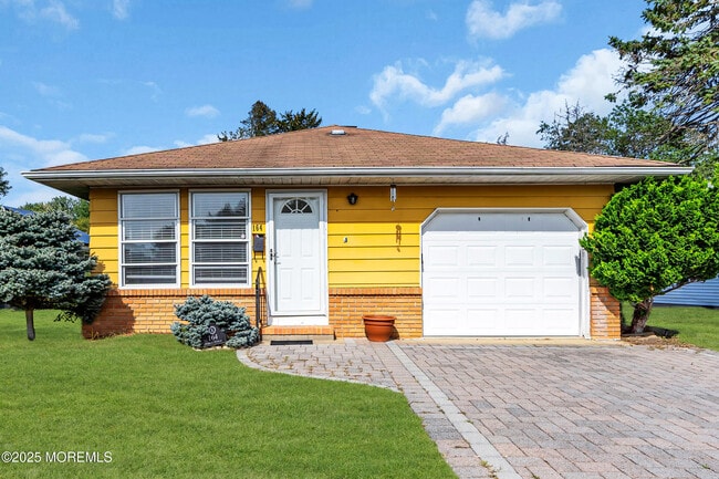 property at 164 Charlotteville Dr S