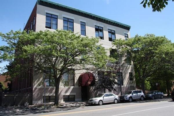 24 Norman St, Unit 24 Norman Street Unit 304 in Salem, MA - Foto de edificio