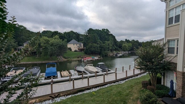 107 Pier 33 Dr in Mooresville, NC - Building Photo - Building Photo